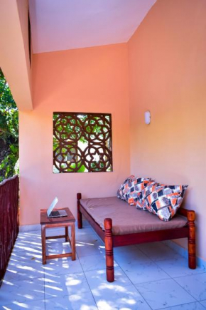 Cottages - Beach 5min, Wifi, SmartTV, Parking - by Mango Tree Cottages Kilifi